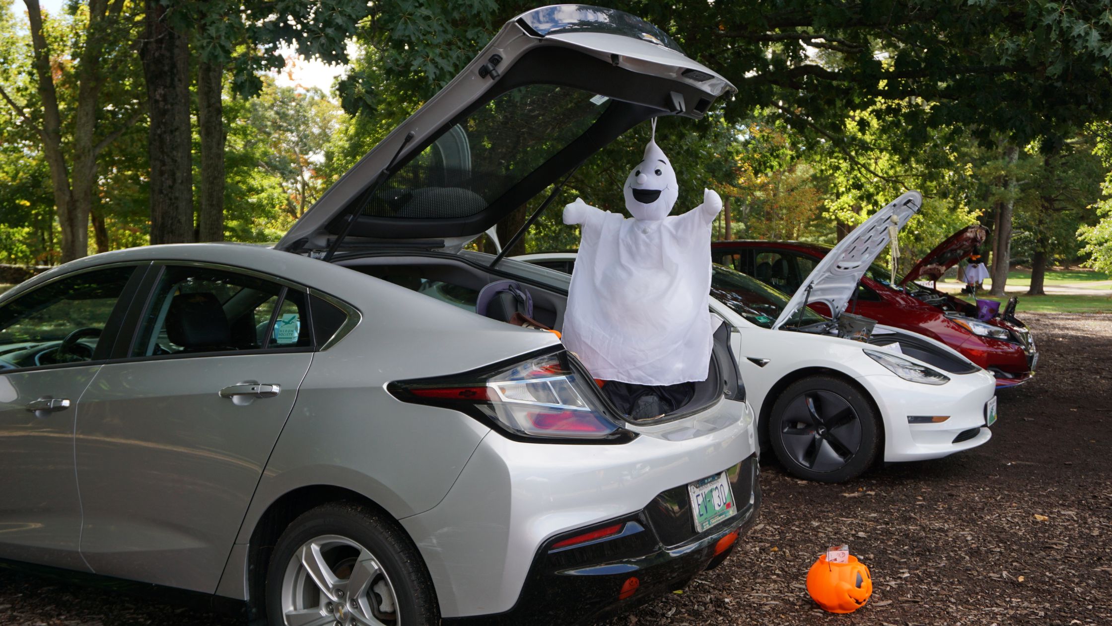 trunk or treat ev showcase